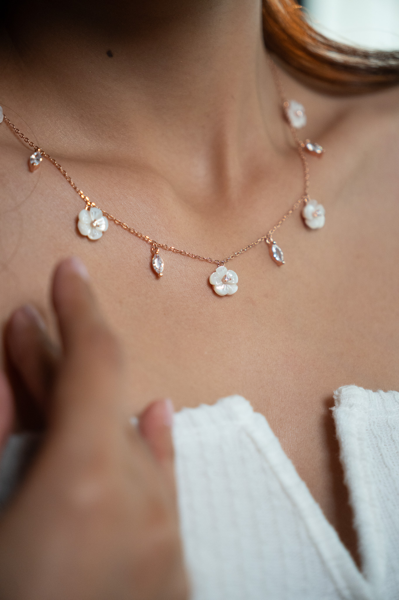 Delicate Floral Charm Necklace (2)