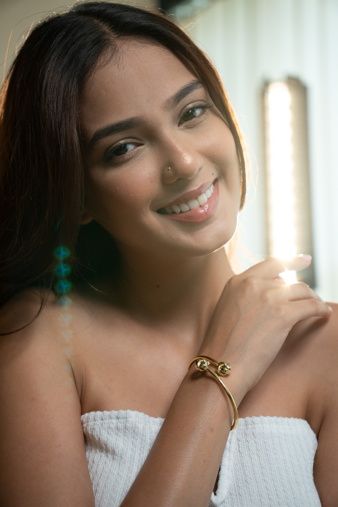 Timeless Love Knot Bangle – Gold & Silver Finishes (2)