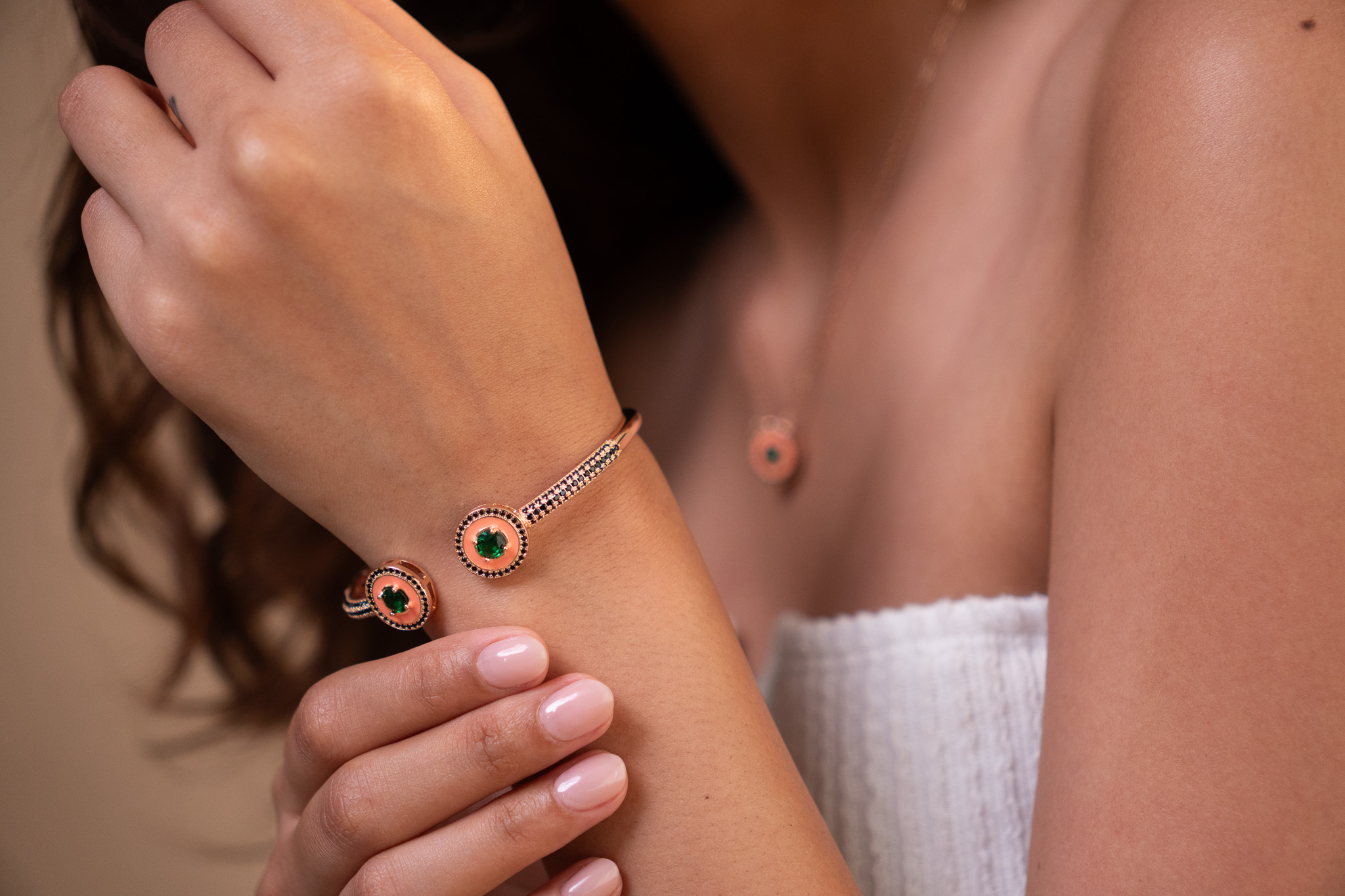 Vintage Enamel Medallion Necklace (3)